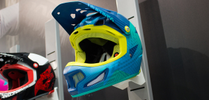 Bluegrass Brave 2016: Fortschrittlicher Fullface-Helm mit 3DO-Technik | Eurobike 2015