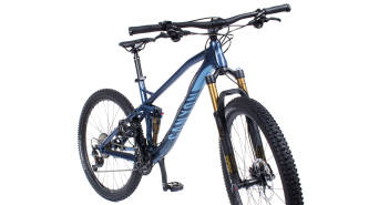 Canyon Nerve AL 9.0 SL 2016: Spritziges Trail- und Touren-Bike im Test Canyon Nerve AL 9.0 SL 2016: Agiles Trail- und Touren-Bike im Test