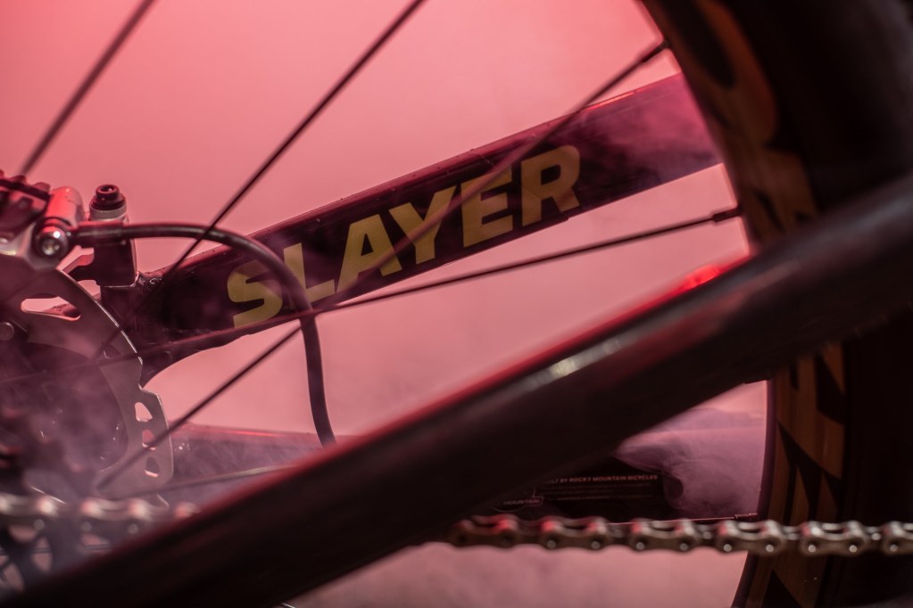 Rocky Mountain Slayer 2020: Robustes Big-Mountain-Bike neu aufgelegt