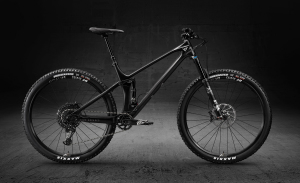 YT IZZO: Trailbike mit Carbon-Rahmen und 29-Zoll-Laufrädern [Pressemeldung]
