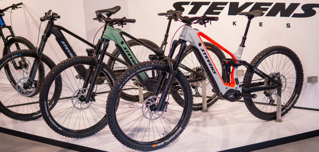 Stevens E-Inception 2021: eMTBs mit Shimano EP8 für Trail ...