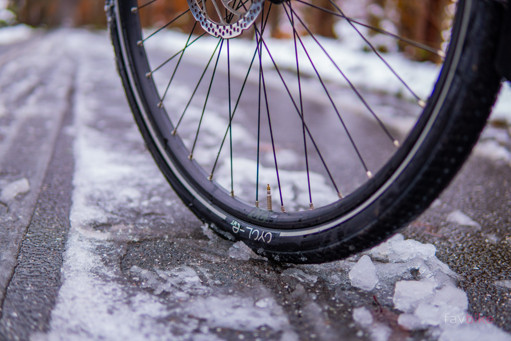 Pirelli CYCL-E WT: Winterreifen für Pendler und City-Biker [Dauertest]